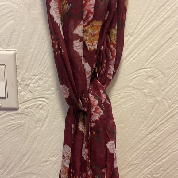 FREE: Burgundy floral scarf - Picture 3 of 3